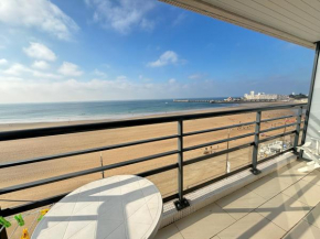 Studio confortable avec balcon face à la plage aux Sables-d'Olonne - FR-1-197-611